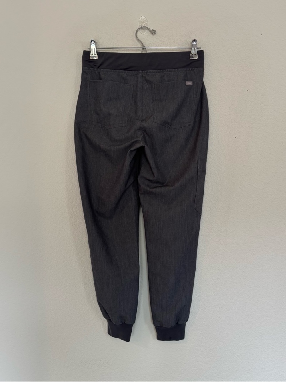 Figs Zamora Jogger Scrub Pants - Picture 3 of 6
